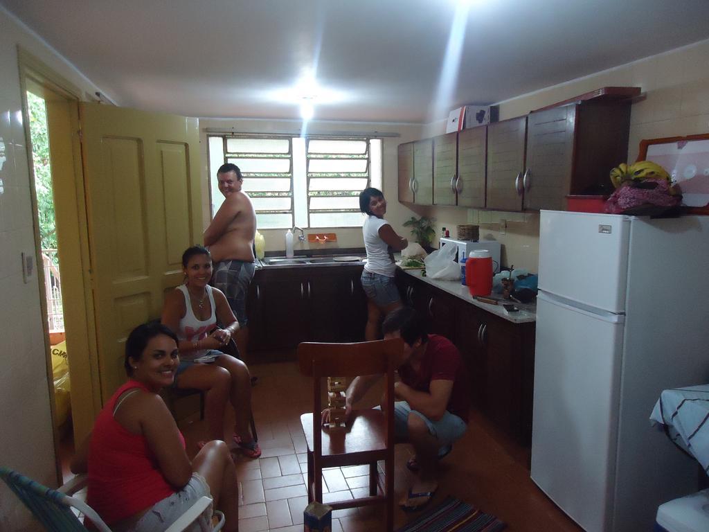 La Casa De Pedro Hostel Encarnación Buitenkant foto